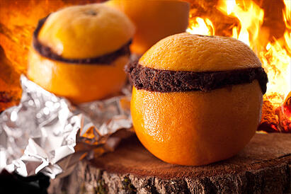 campfire_dessert_620x413_chocolate_cake_oranges
