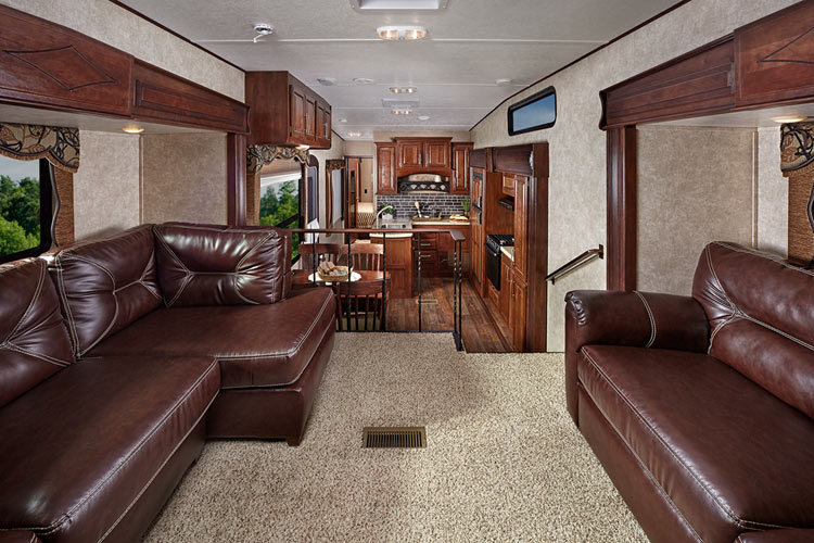 cougar_fifth_interior