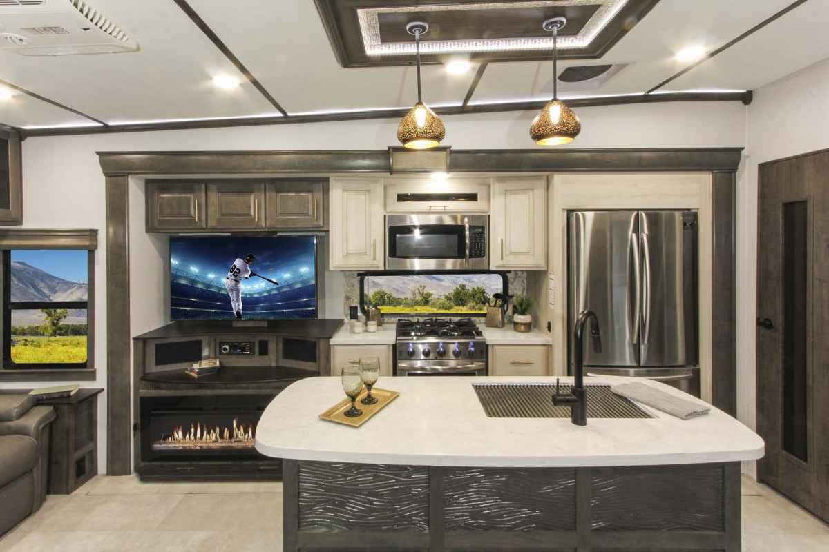 Alliance Paradigm 370FB Kitchen