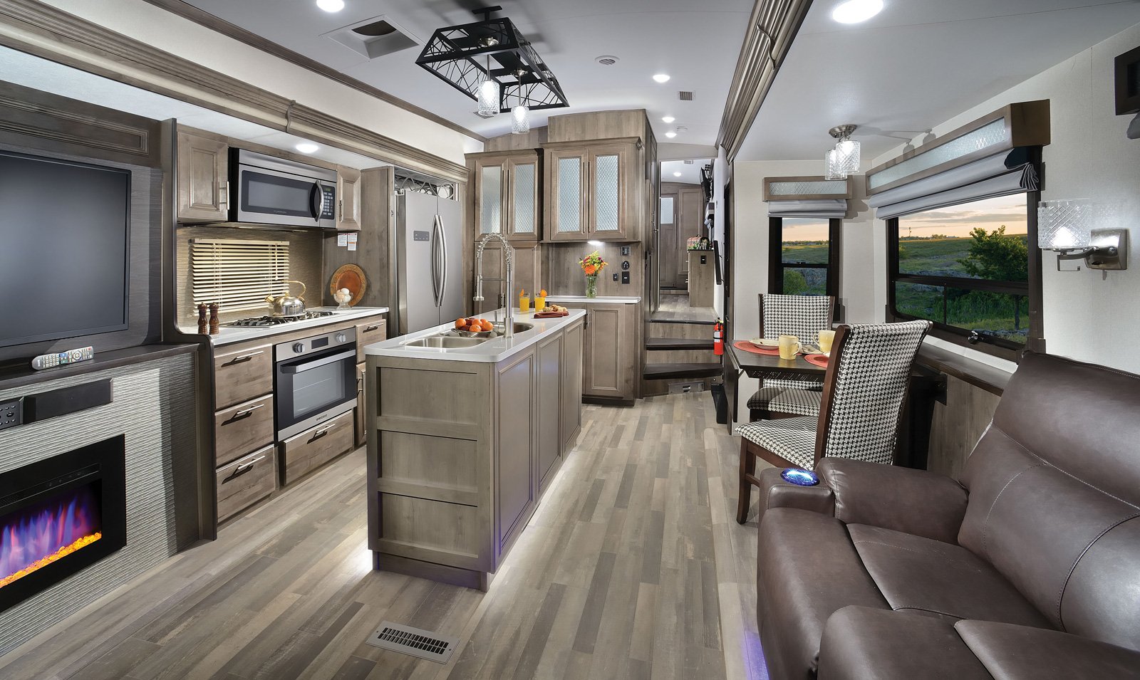 5 Top of the Line Fifth Wheel RV Brands