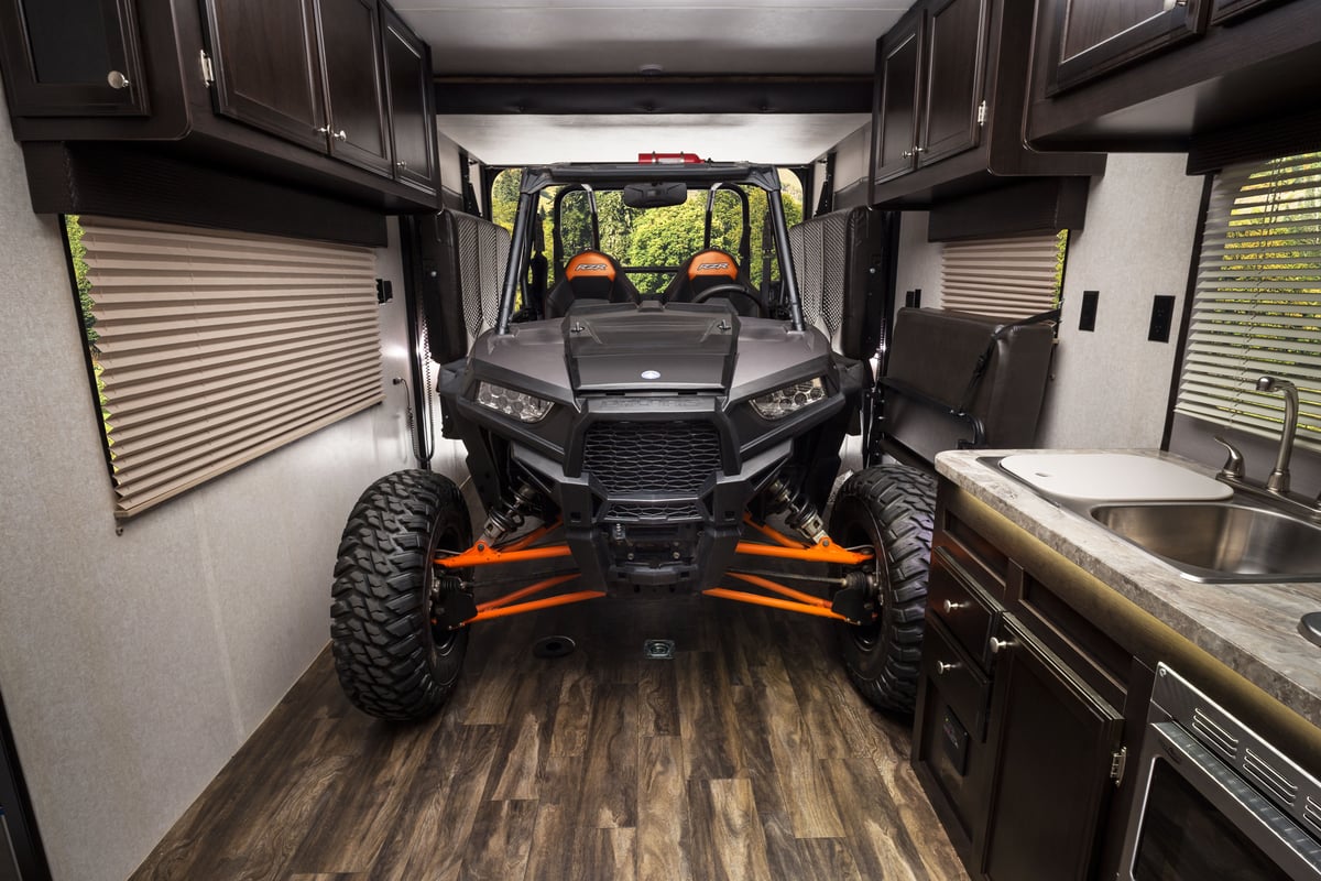 Jayco2017_Octane260_FtoB_RZR