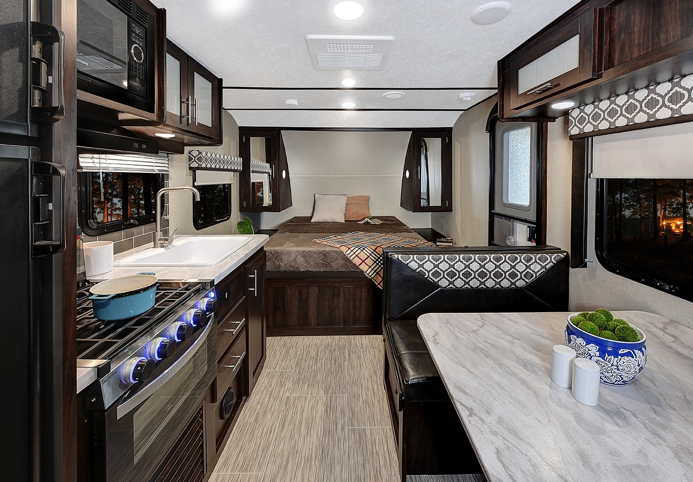 Prime Time Tracer Breeze Travel Trailer Interior