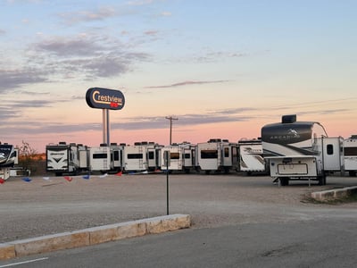 Campers Inn RV Partners with Crestview RV, Expanding into Texas
