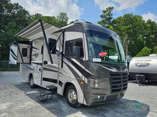 Easily consign your RV, Used FR3 25DS