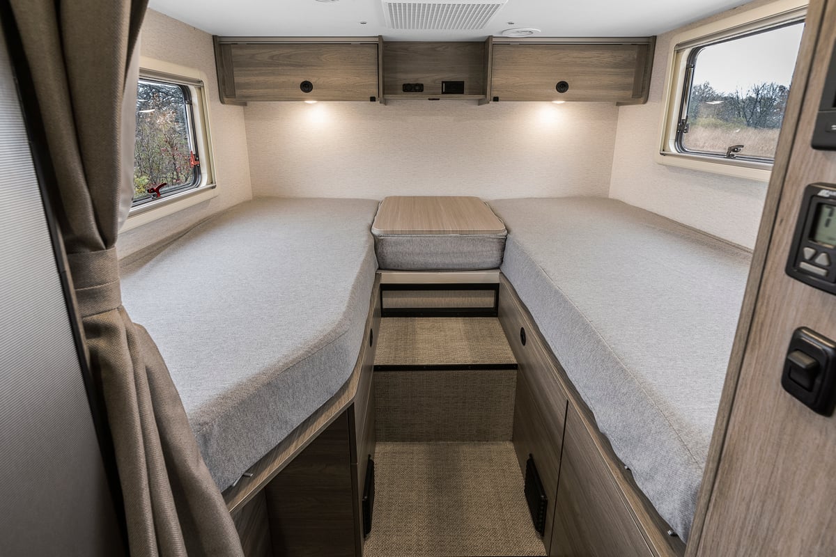 winnebago ekko class c motorhome twin beds