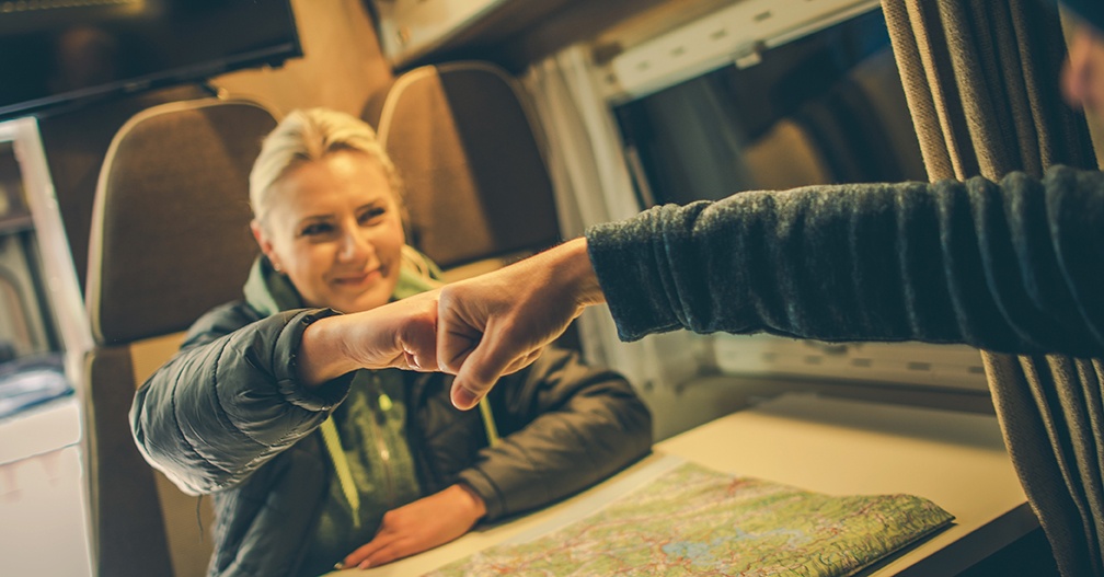 Fist bump AdobeStock_126015977 fb 72 dpi